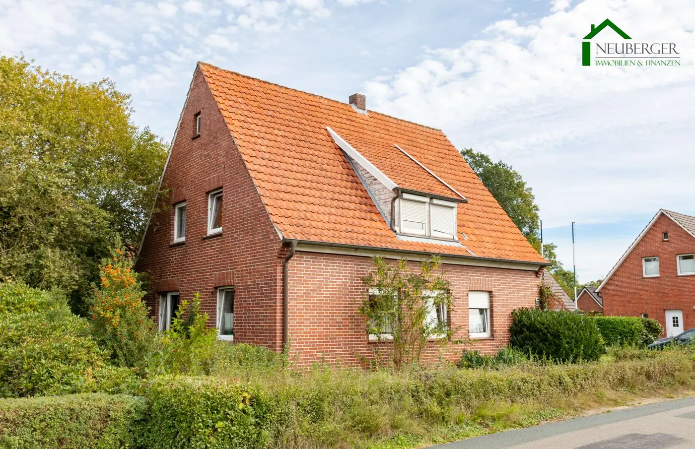 Für den Handwerker - Vermietetes Zweifamilienhaus auf großem Erbpachtgrundstück