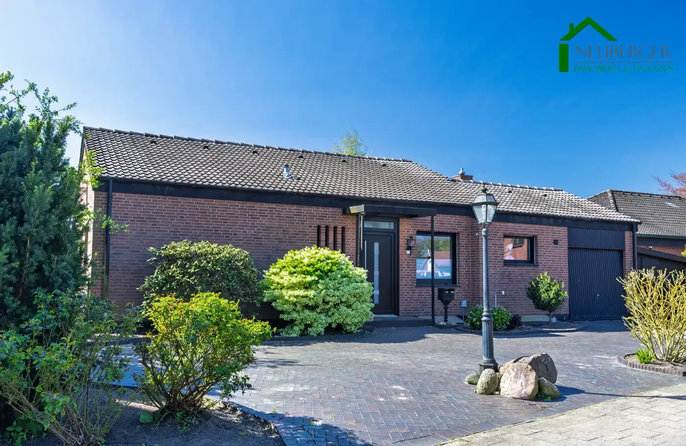 Moderner Wohntraum in der Hengelage: Renovierter Bungalow mit Wintergarten